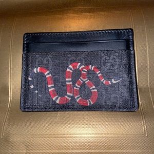 Gucci Kingsnake print GG Supreme card case